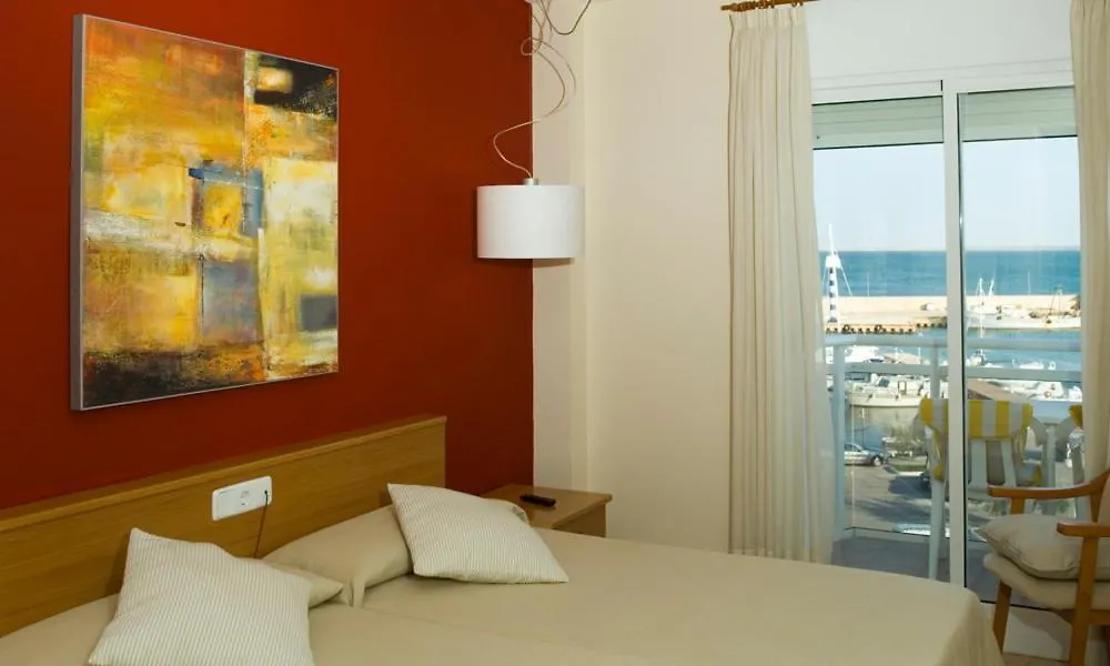 Hotel Roca Plana L'Ampolla 2*,